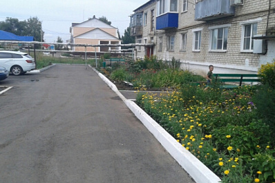 В селах Похвистневского района обновили дворы 