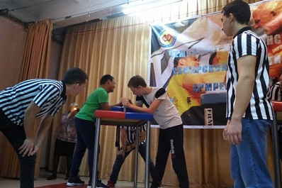 В Самаре прошли первые соревнования по армрестлингу для людей с ОВЗ