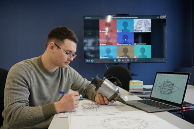 Дмитрий Азаров поздравил жителей Самарской области с Днем российской науки и 300-летним юбилеем РАН