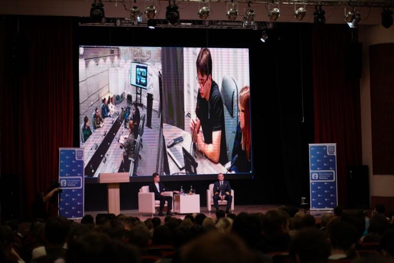 Герой России Дамир Юсупов встретился со студентами Самарской области