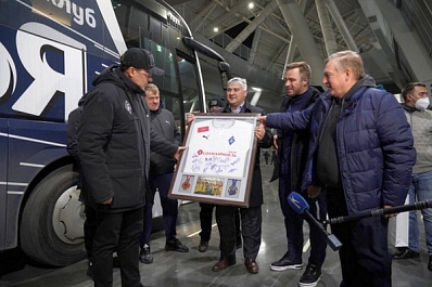 Дмитрий Азаров игрокам "Крыльев Советов": "Спасибо большое, что есть результат, есть команда" 