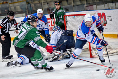 Тольяттинская "Лада" всухую проиграла "Металлургу"