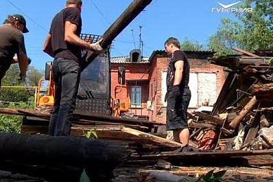 Бесхозные сараи снесли в одном из дворов Самары