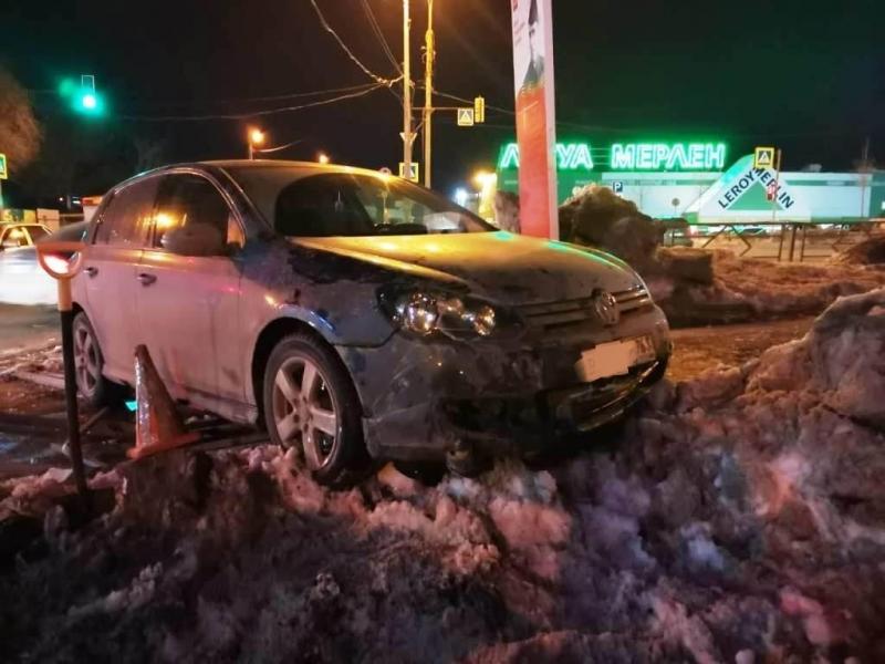 "Боюсь, что не смогу ходить": девушка рассказала, как ее сбила машина на тротуаре у "Космопорта"