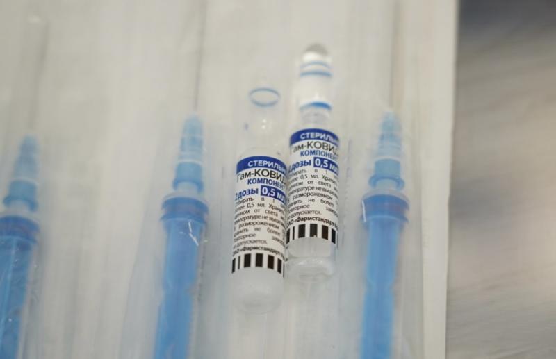 Прививка от COVID-19 или ревакцинация - прямо в ТЦ: публикуем список пунктов в Самаре и Тольятти