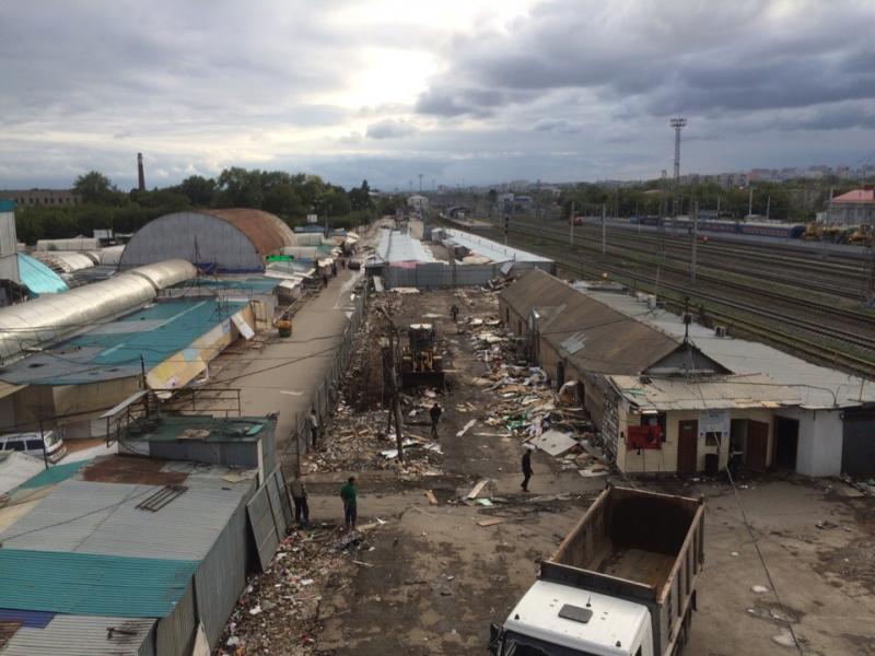 В Самаре сносят павильоны Кировского рынка