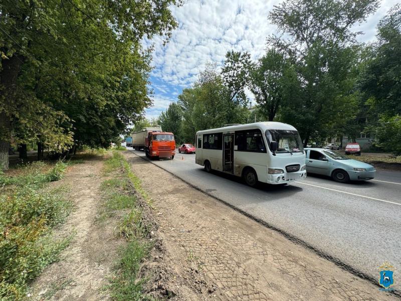 В Самаре пассажирский автобус попал в массовое ДТП