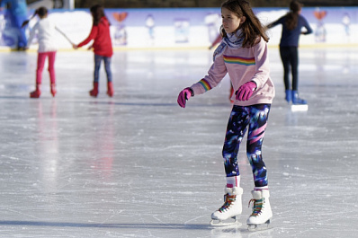 В Самаре на площади Славы открыли каток