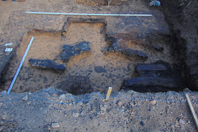 В историческом центре Самары археологи обнаружили фундаменты домов, кинжал и фарфоровые изделия XIX века