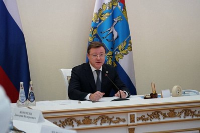 Дмитрий Азаров открыл заседание Общественной палаты Самарской области