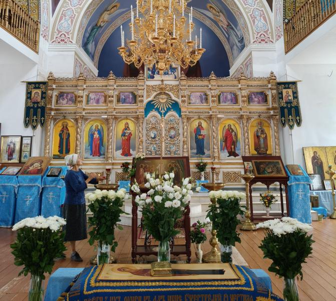 В храме Рождества Христова в селе Рождествено обновили роспись