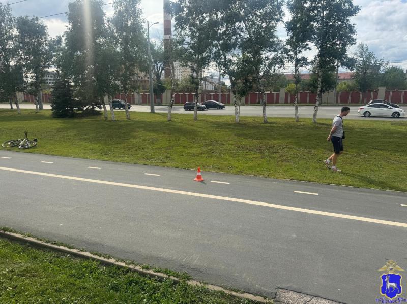 В Тольятти мужчина на "Приоре" врезался в столб