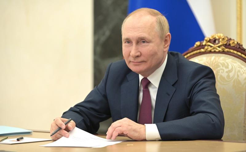 Владимир Путин утвердил 2 октября Днем среднего профессионального образования