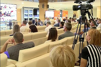 Развитие детского спорта обсудили на стратегической сессии с участием Дмитрия Азарова