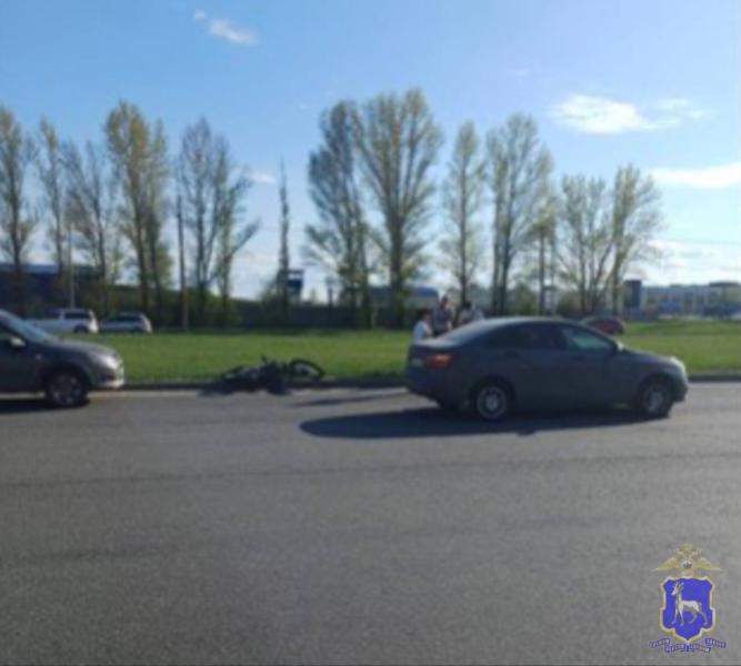 В Самаре 49-летний мужчина на Hyundai Solaris сбил велосипед с подростками