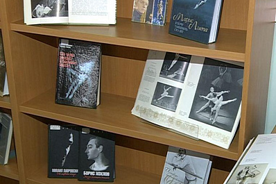 В СОУНБе открылась выставка Русский балет - вдохновенный рисунок танца