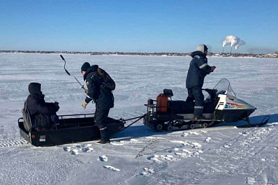 В Тольятти со льда Волги спасли сраженного алкоголем мужчину