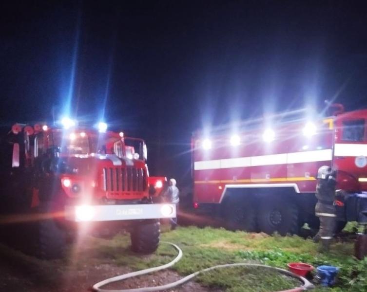 В Самарской области полыхала баня на 15 "квадратах"