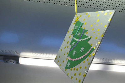 В Самарской области украшают электрички к Новому году