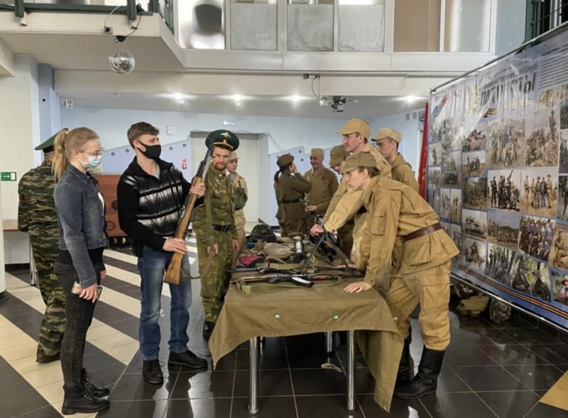 Патриотические выходные: как тольяттинцы поддержали российских военных