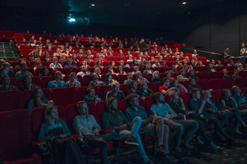 Кинотеатры Самары и Оренбурга показывают голливудские новинки в рамках "предсеансового обслуживания"