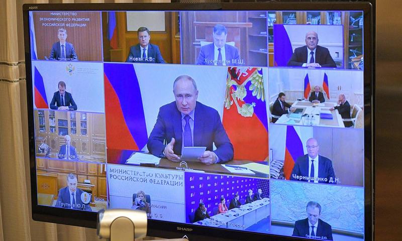 Владимир Путин: многие решения по развитию страны и укреплению социальной сферы были инициированы "Единой Россией"