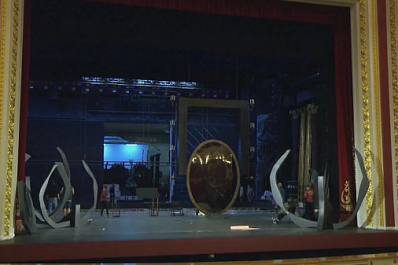 В Самаре возводят декорации к опере "Бал-маскарад"