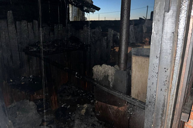 В Самарской области полыхала баня на 15 "квадратах"