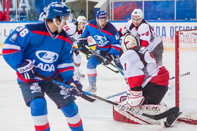 Тольяттинская "Лада" проиграла хоккеистам из Тамбова