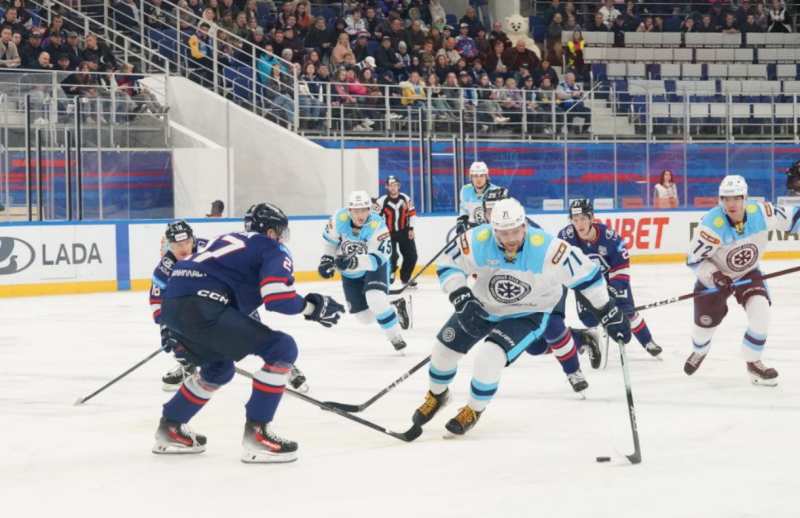 Губернатор Вячеслав Федорищев поздравил ХК "Лада" с победой