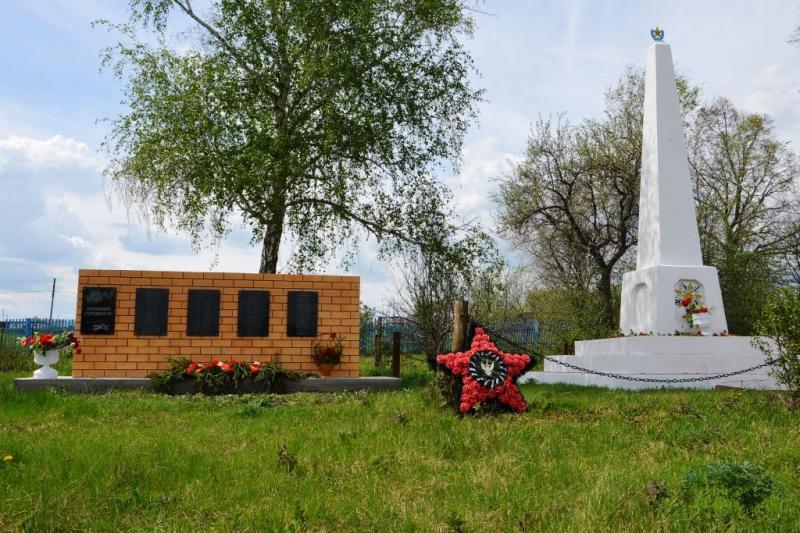 В Сызранском районе после реконструкции открыли стелу в память о погибших в годы войны