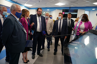 Министр цифрового развития РФ Максут Шадаев оценил перспективные разработки самарского ПГУТИ