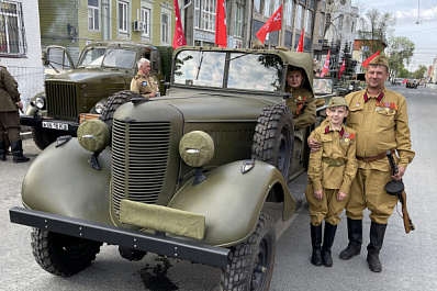 Легендарная "полуторка", "Волга-джип" Брежнева и внедорожник маршала Жукова: самарский умелец отреставрировал более 40 старых автомобилей