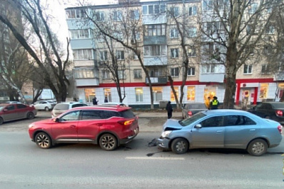 В одном из дворов Самары водитель иномарки сбил ребенка