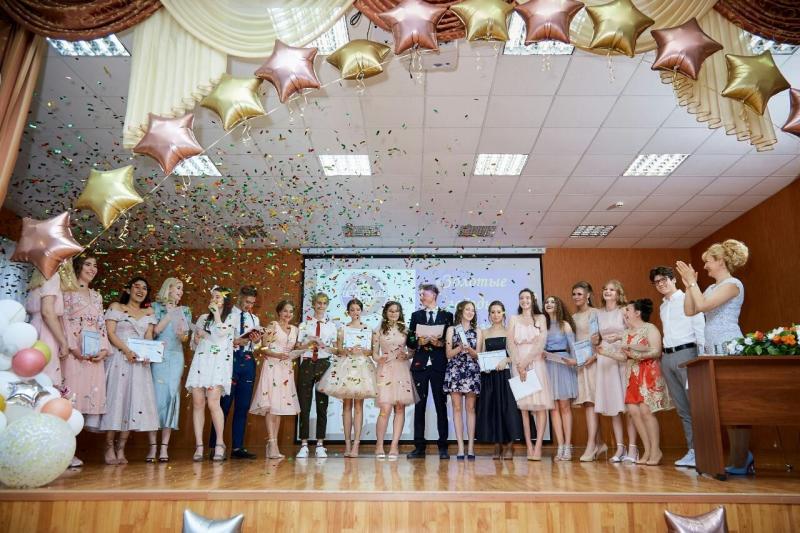Восемь тольяттинских выпускников отправятся на выпускной бал в Кремле