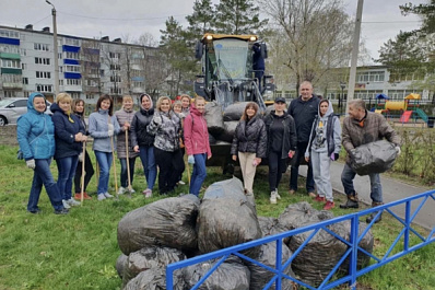 Субботник продолжается: сызранцы вышли на уборку улиц города