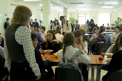 Единороссы обсудили организацию бесплатного питания школьников Самарской области