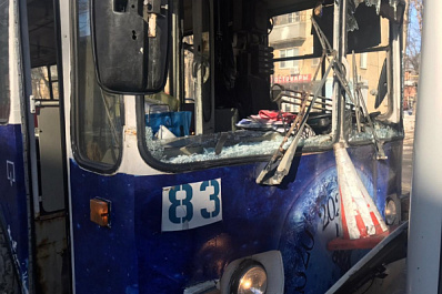 В Самаре в столкновении автобуса и троллейбуса пострадали две пассажирки