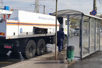 Более 50 дорог и скверов ежедневно дезинфицируют в Самаре