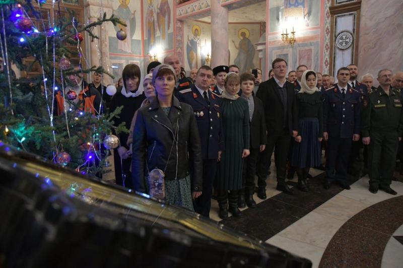 В Рождественскую ночь в храмах Самарской области прошли праздничные богослужения