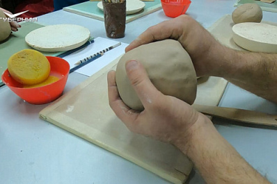 В Самарской области проходят мастер-классы по керамике для самозанятых