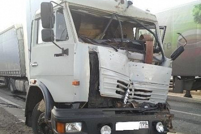 Массовое ДТП с участием четырех фур произошло в Самарской области