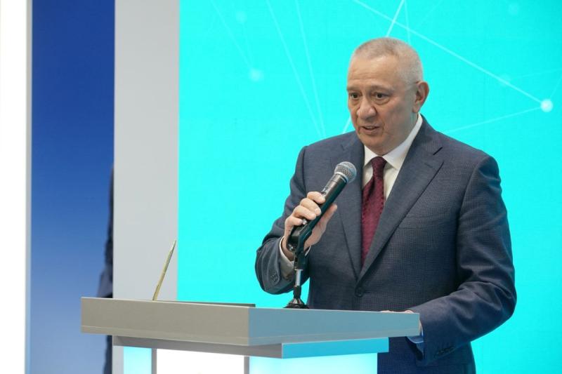 Губернатор Вячеслав Федорищев и руководство ГК "Полипласт" договорились о расширении сотрудничества