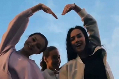 "Смотрите, как тут красиво!": олимпийские чемпионки Загитова и Щербакова восхитились самарским закатом