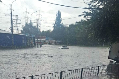 В Самаре устраняют последствия сильного ливня