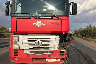 В Самарской области пожилой водитель погиб в ДТП с грузовиком