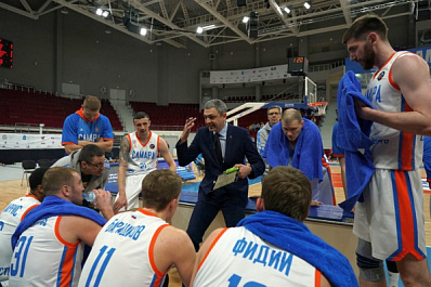 Баскетболисты "Самары" вышли вперед в четвертьфинальной серии с "Иркутом" 