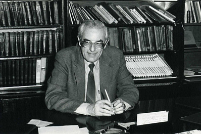 Губернатор Самарской области поздравил с 90-летним юбилеем профессора Евгения Молевича