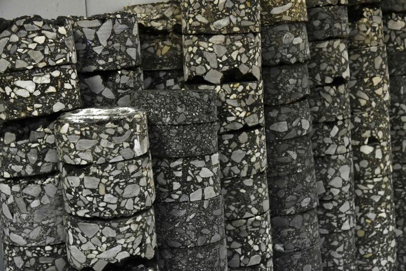 Лаборатория областного Минтранса проверяет качество дорожных материалов на всех этапах