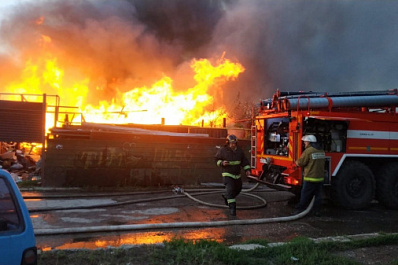 По факту крупного пожара в поселке Запанском возбудили уголовное дело